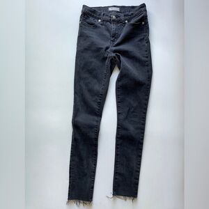 Madewell Taller 9" mid-rise skinny jeans in Lunar Wash denim size women’s 26TL.